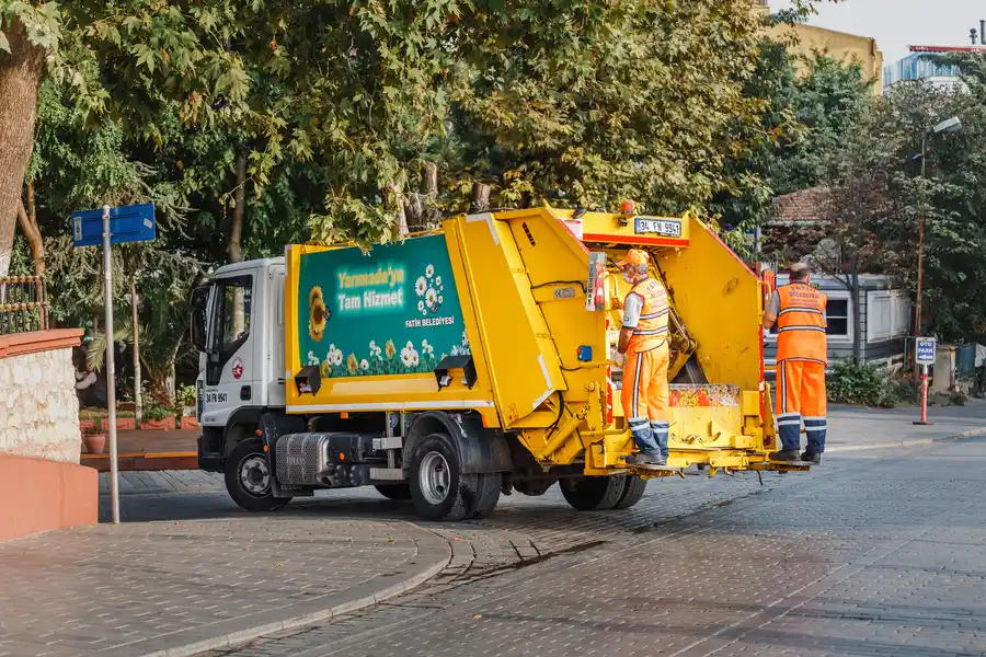 Signs You Need Immediate Garbage Removal in Paterson, NJ